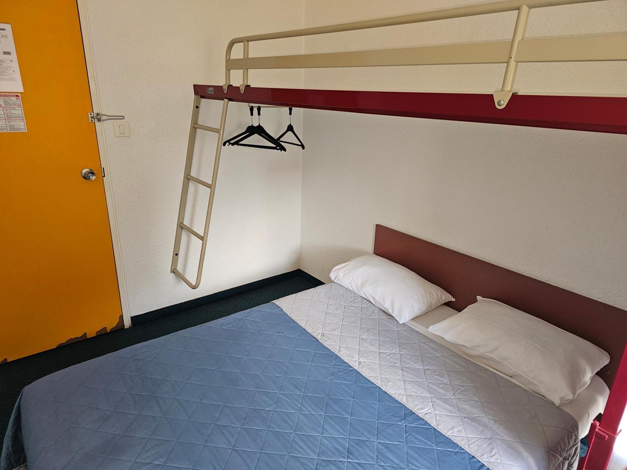 Formul'Eco Hotel Louvroil ภายนอก รูปภาพ